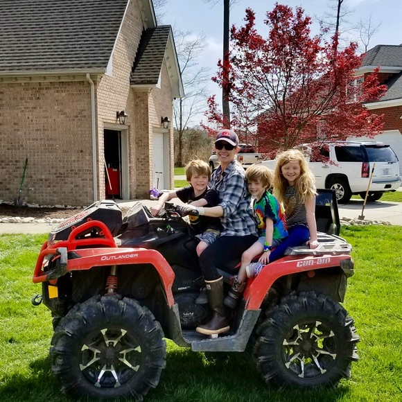 Hey everybody, my name is Ashley! Glad to be here! - Picture 4 of 8